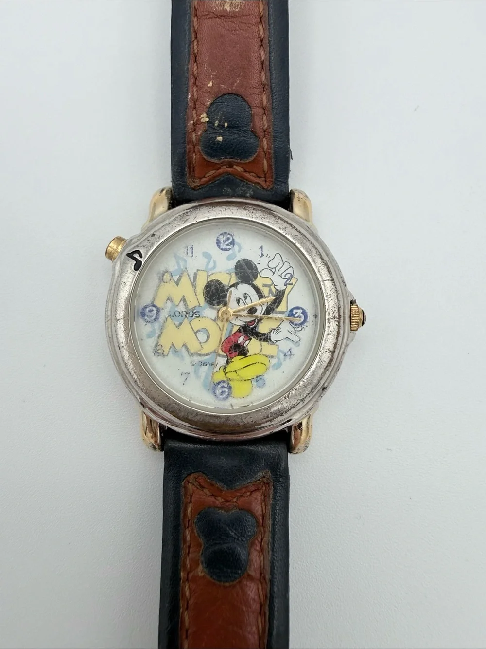 RARE Vintage Disney Mickey Mouse Lorus Watch V522-X001 - TIME WORKS / NO MELODY
